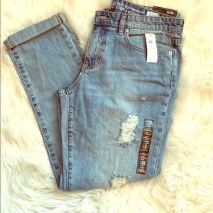 GAP sexy boyfriend destructed jeans - size 6